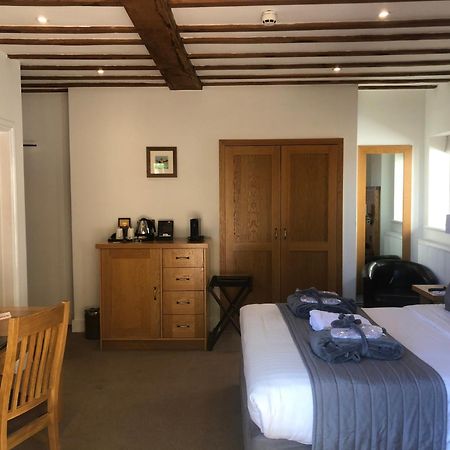 Tewinbury Farm Hotel Kamer foto