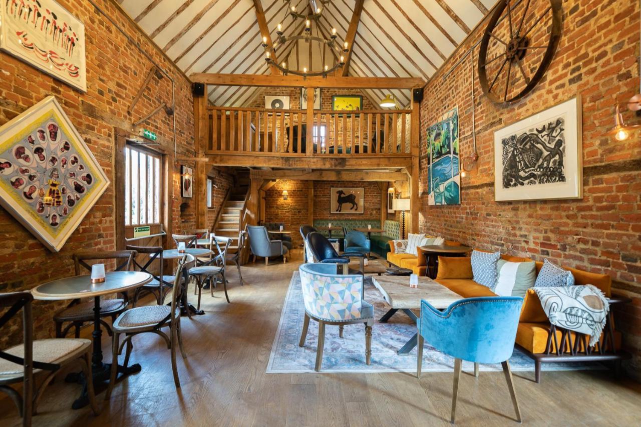 Tewinbury Farm Hotel Buitenkant foto