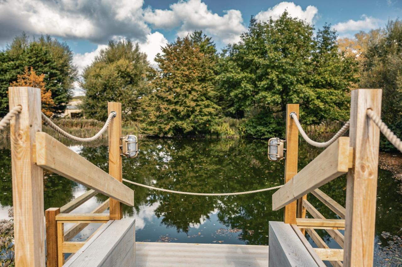 Tewinbury Farm Hotel Buitenkant foto