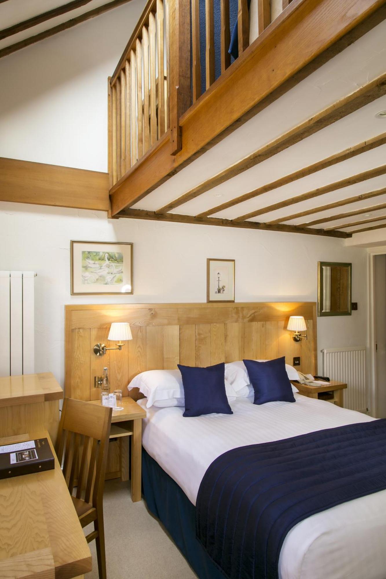 Tewinbury Farm Hotel Kamer foto