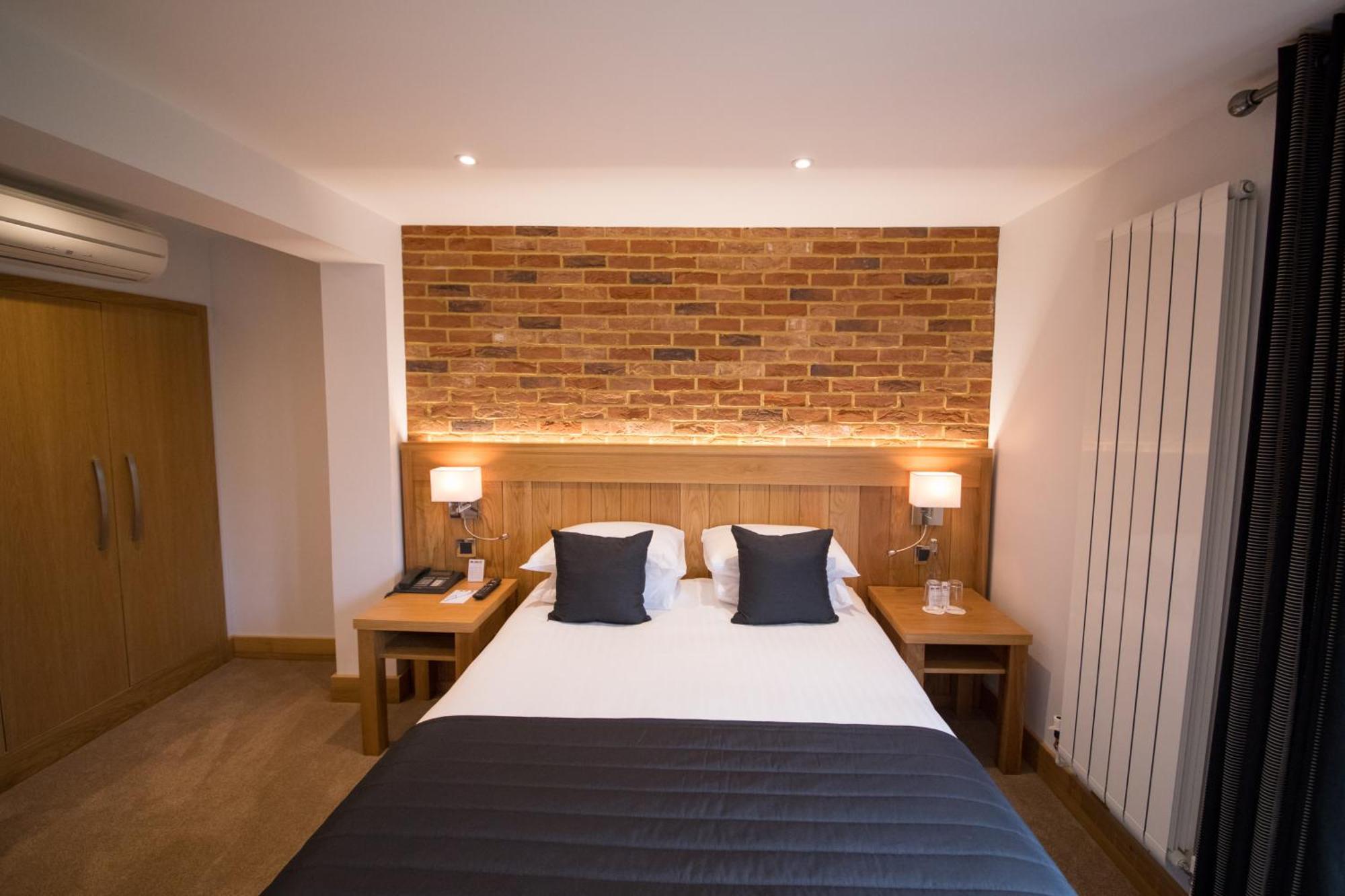 Tewinbury Farm Hotel Kamer foto