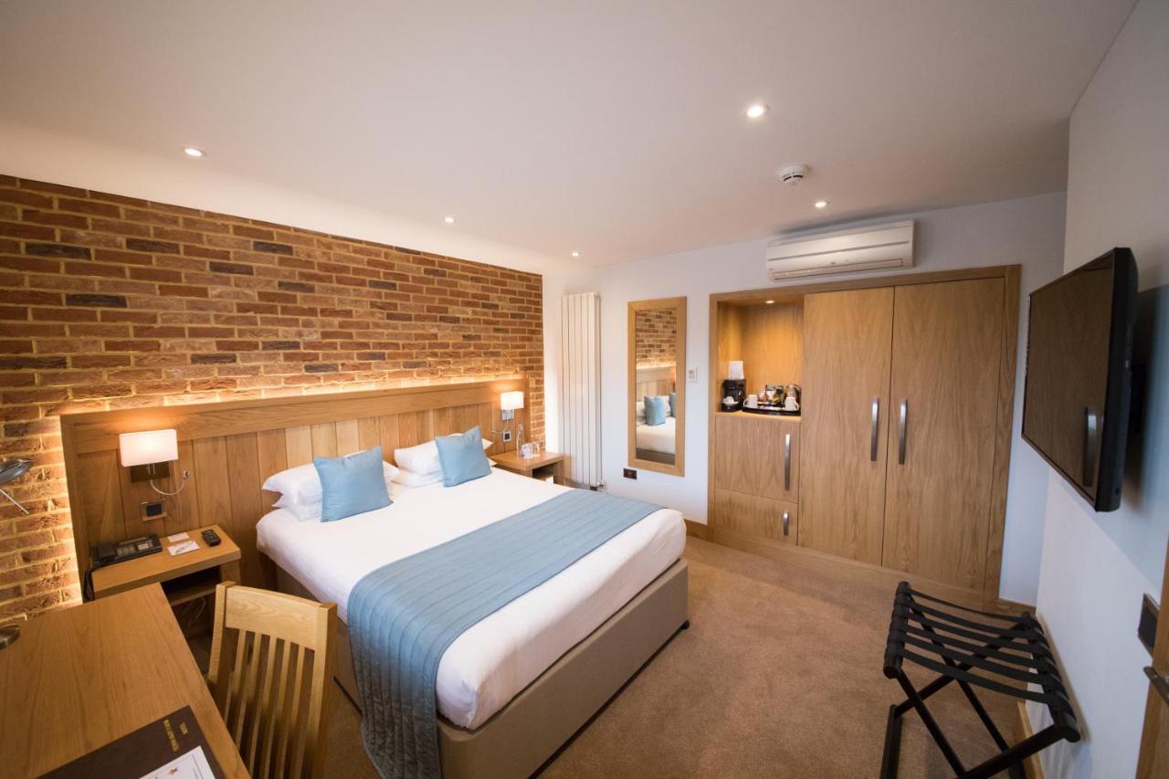 Tewinbury Farm Hotel Buitenkant foto